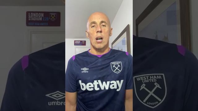 Villa Away смотреть онлайн