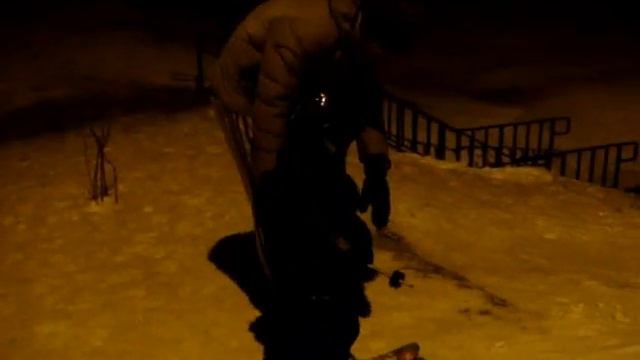 Семён прыгает на лыжах. (3 года) смотреть онлайн