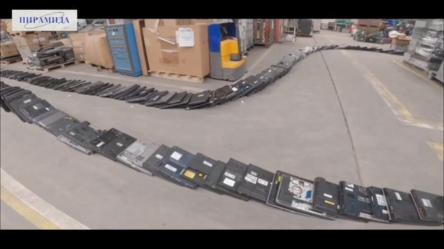 МИРОВОЙ РЕКОРД! САМОЕ ДЛИННОЕ ДОМИНО В МИРЕ ИЗ НОУТБУКОВ! domino . 250,000 Dominoes - GAME ON смотреть онлайн