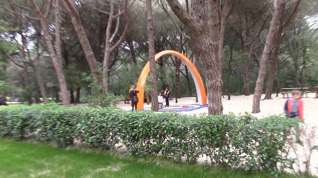 Прогулка по зеленому Лиссабону | Parque Florestal de Monsanto | Geomonumento смотреть онлайн
