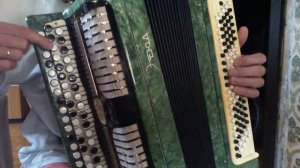 Разбор песни Только мама на баяне