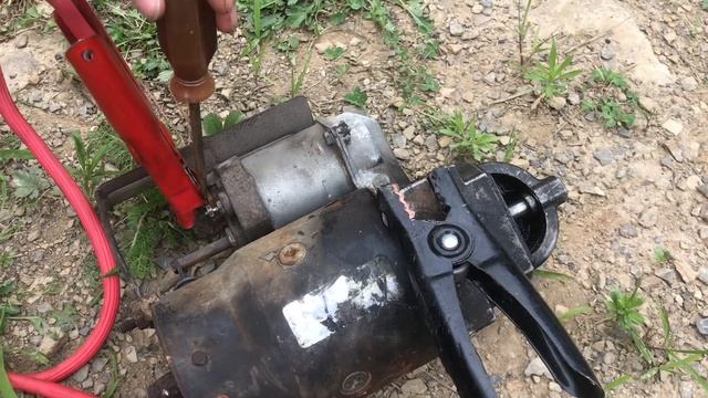 testing a seized INTERMITTENT starter motor (forcing it to start) смотреть онлайн