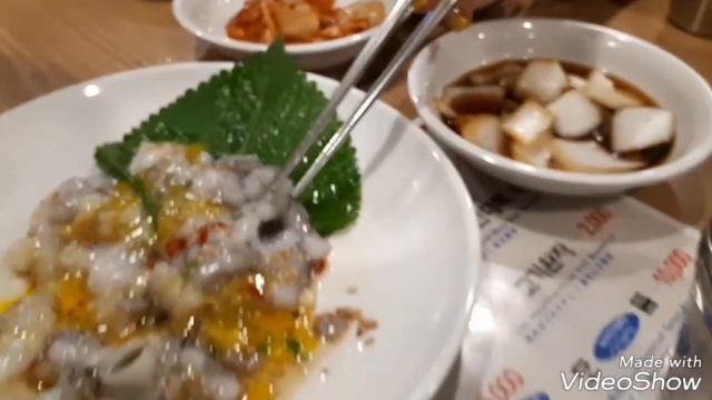 Сеул. Корейский рынок. Как есть живого осьминога.