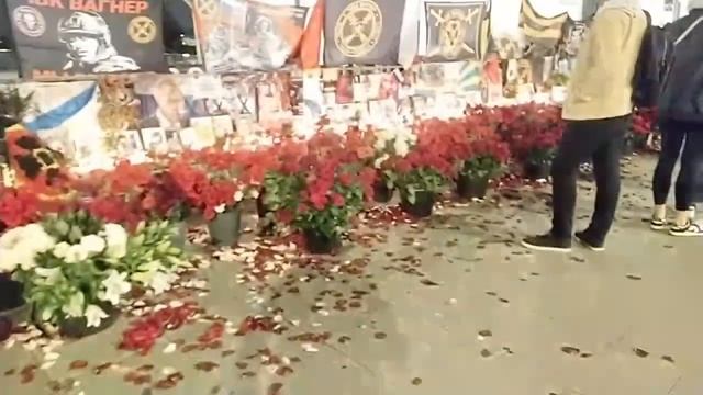*МОБИЛЬНЫЙ СТРИМ* С МЕМОРИАЛА ЕВГЕНИЯ ПРИГОЖИНА И ПОГИБШИХ БОЙЦОВ СВО смотреть онлайн