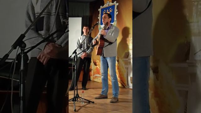 Белая Ворона. Концерт 4.04.15. Александр Гузеев. Паромщик смотреть онлайн
