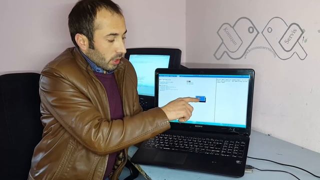 SONY VAİO SVF152A29W BİOS AYARI смотреть онлайн