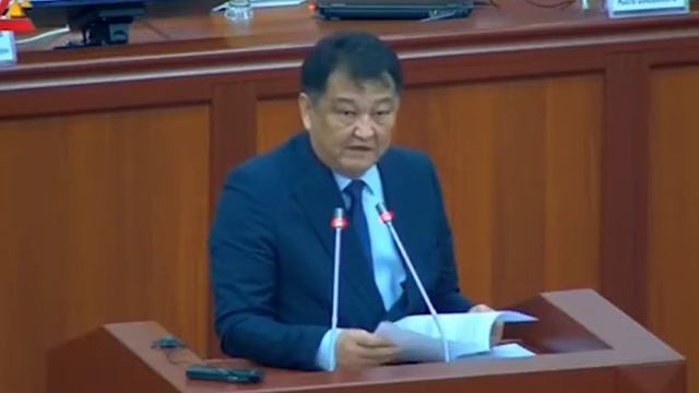 Депутат министру: "Вы профукали деньги!" Министр: "Я бы так не сказал" смотреть онлайн