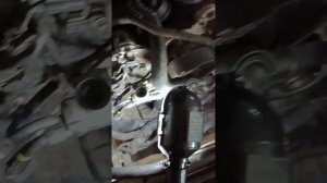 Снятие генератора и замена подушек двигателя Мерседес w221 s550 4matic