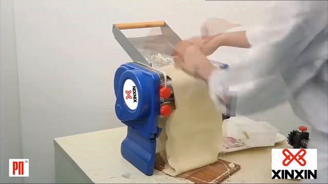 Тестораскатка для домашней лапши XIN XIN DHH 240C