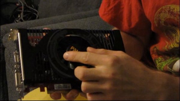 Palit GeForce GTS 250 512MB Video Card Unboxing & First Look Linus Tech Tips