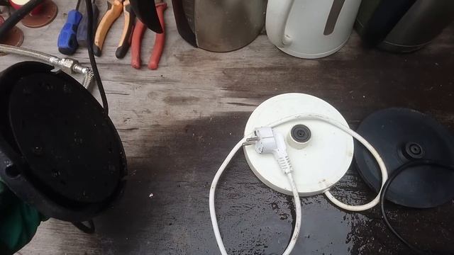 НАШЁЛ СОВЕТСКИЕ ЭЛЕКТРОПРИБОРЫ, МЕДЬ И КУЧУ ЦВЕТНОГО МЕТАЛЛА В МУСОРНЫХ БАКАХ! смотреть онлайн