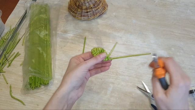 Плетем листики для бонсай из газетных трубочек 4! смотреть онлайн