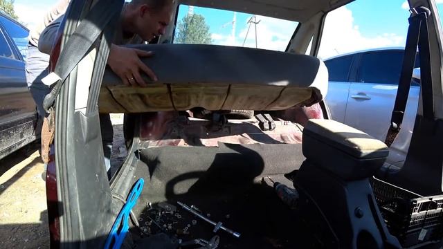 Снова покраска. Как покрасить авто в гараже своими руками. Крашу двери, начинаю сборку приоры. смотреть онлайн