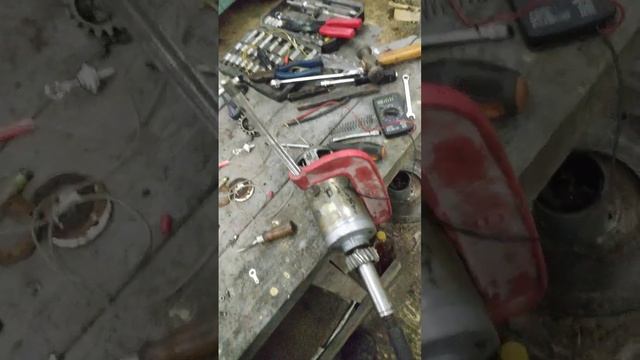 Собрал один рабочий генератор на Днепр, из двух не рабочих смотреть онлайн