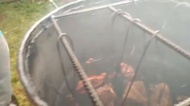 Куриное бедро горячего копчения. Пробуем, дегустируем, Очень вкусно! смотреть онлайн