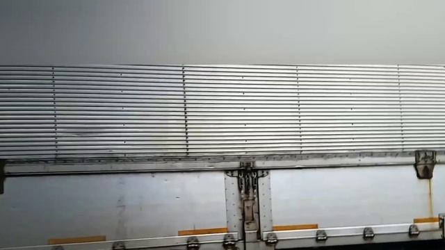 Izuzu Giga Mitsubishi Fuso wingbok Loading смотреть онлайн