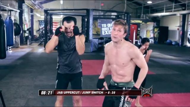 Кардио: 21. Джеб-Апперкот/Переключение в прыжке смотреть онлайн