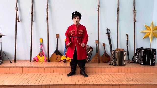 Солист образцового ансамбля «Казачья удаль» Беглов Богдан смотреть онлайн