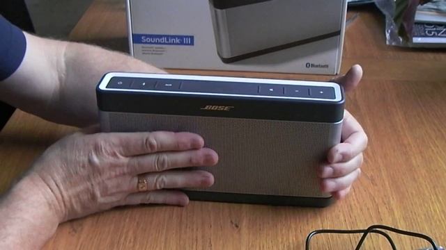 Bose Soundlink III Bluetooth Speaker, cover and charging dock смотреть онлайн