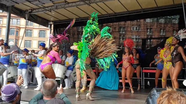 Carnival parade in Copenhagen смотреть онлайн