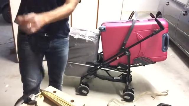 Utilizzare il passeggino come carrello valigie смотреть онлайн