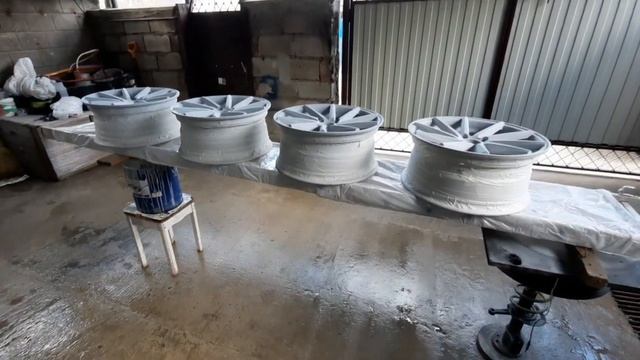 Новый цвет дисков.Придал свежести своим дискам Vossen Cvt R17 Получилось космос.#приора2 #Vossen