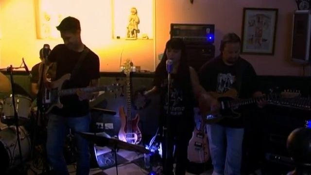 Never Marry A Railroad Man - Shocking Blue Cover - Julius Band смотреть онлайн