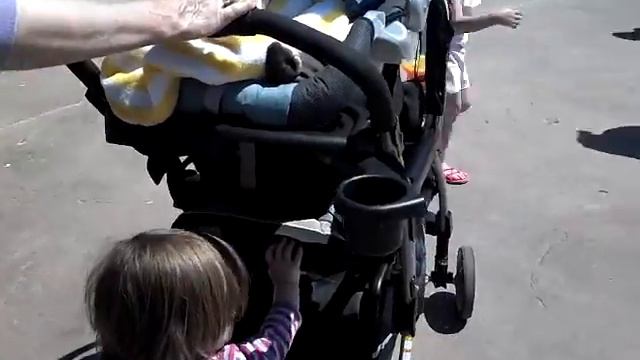 2 Year Old Pushing Her Own Stroller смотреть онлайн