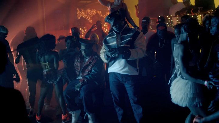 Busta Rhymes Ft. Nicki Minaj - Twerk It  (Official Video)