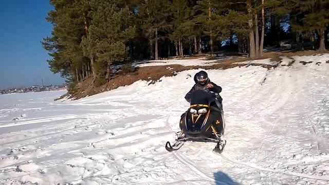 Зимний отдых на снегоходе. смотреть онлайн