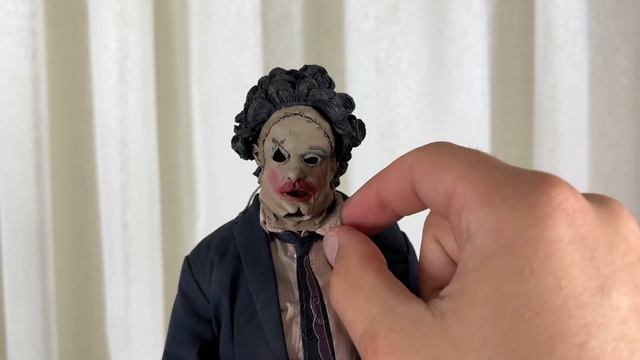 [UNBOXING & REVIEW] Sideshow Collectables The Texas Chainsaw Massacre Leatherface (Pretty/Old Lady)