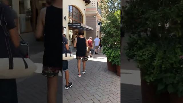Fidenza village Bologna Italy смотреть онлайн