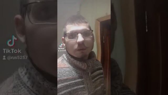 Трудовику Ашотовичу сломали парту кто виноват ?????? смотреть онлайн