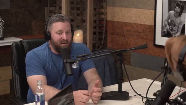 On Air with Angie Everhart Ep. 2 Special Guest Dan Hollaway. смотреть онлайн