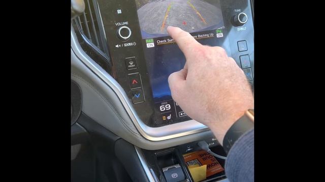 How to use a rear backup camera on a Subaru Legacy смотреть онлайн