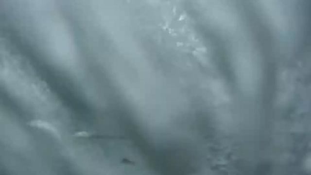 Прыгаем толпой со скалы смотреть онлайн