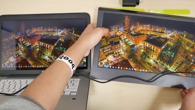 Portable Monitor - Connect to ANYTHING with GeChic 2501H смотреть онлайн