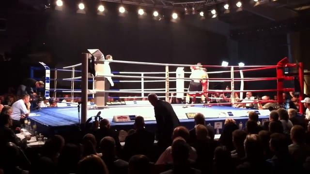 Бой Рахима Чахкиева в Гамбурге. Я записал концовку. смотреть онлайн