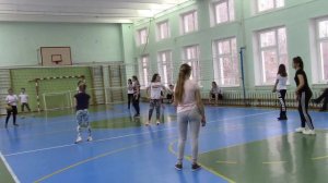 Игра в волейбол школы 1519 и 1900