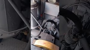 Проверка жидкостей на тепловозе ТЭМ18ДМ.