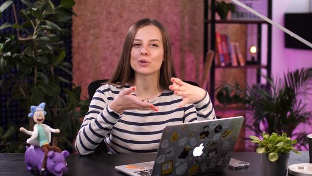 Успех на ONLYFANS, ВАН ГОГ с целым УХОМ и ОБЩЕНИЕ с УМЕРШИМИ | Новостной дайджест #24 смотреть онлайн
