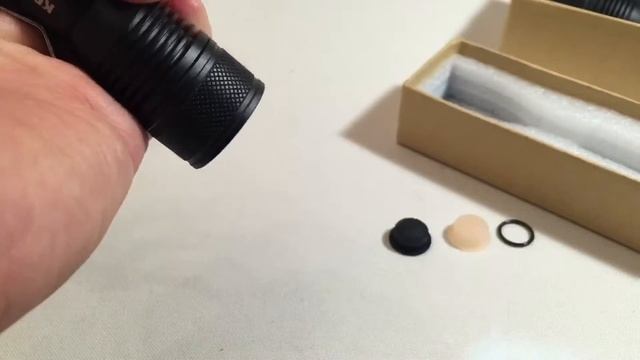 BLF Kronos LED Flashlight смотреть онлайн