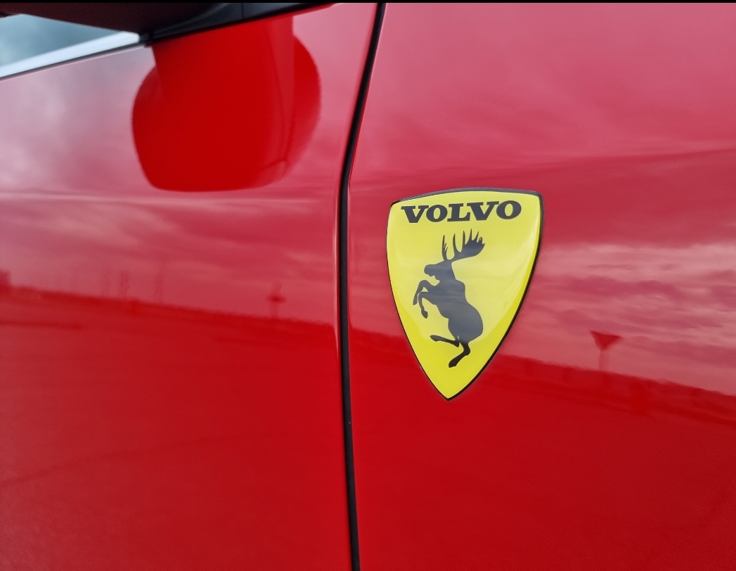 Volvo V60. Сделал детейлинг двигателя и мойка самообслуживания. смотреть онлайн