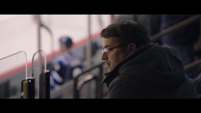 Взрослый юниор / Junior Majeur (2017) Official Trailer