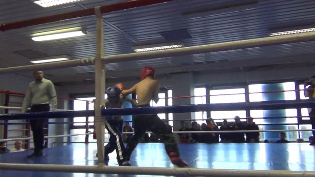 ЧДО Мариуполь 05.02.22. WAKO Финал Фул контакт Курдюков Н.(синий)-Ткаченко В.(красный) 51 кг.