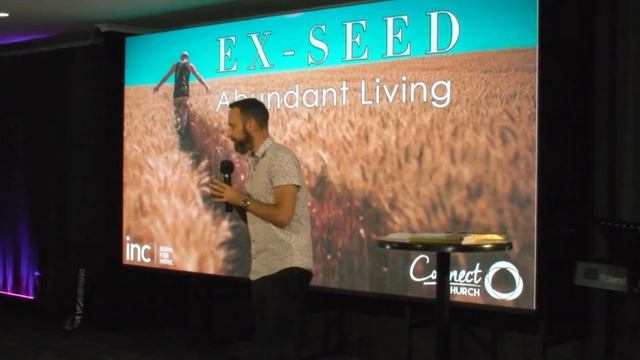 Milcom in the middle смотреть онлайн