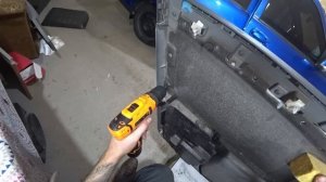 ДОРАБОТКА ДВЕРНЫХ КАРТ своими РУКАМИ за 3000 руб. Сборка салона ПРИОРА люкс.