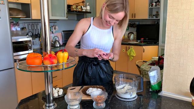 Едим с тренером | Готовим творожные конфеты смотреть онлайн