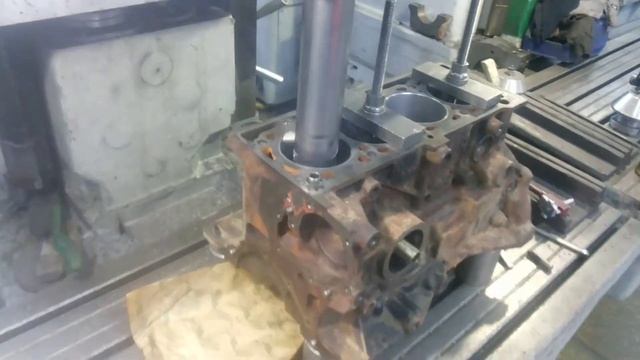 Расточка блока цилиндров смотреть онлайн