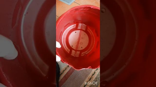 Кашпо для петунии из пластиковой канистры. смотреть онлайн